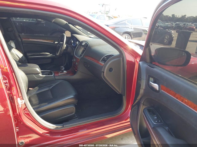 45730350 :رقم المزاد ، 2C3CCAAG4DH644211 vin ، 2013 Chrysler 300 Motown مزاد بيع