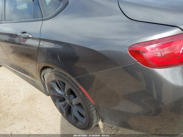 2016 Chrysler 200 S მანქანა იყიდება აუქციონზე, vin: 1C3CCCBB5GN121483, აუქციონის ნომერი: 45730367