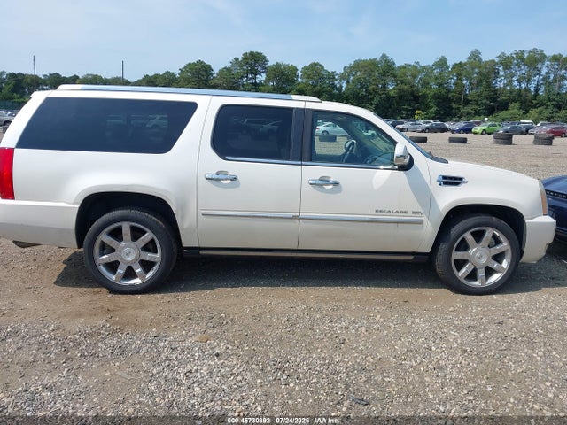 45730392 :رقم المزاد ، 1GYUKJEF7AR107021 vin ، 2010 Cadillac Escalade Esv Premium مزاد بيع