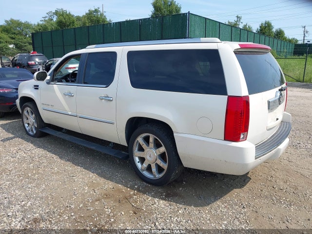 45730392 :رقم المزاد ، 1GYUKJEF7AR107021 vin ، 2010 Cadillac Escalade Esv Premium مزاد بيع