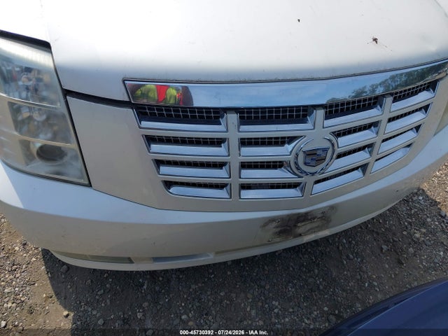 45730392 :رقم المزاد ، 1GYUKJEF7AR107021 vin ، 2010 Cadillac Escalade Esv Premium مزاد بيع