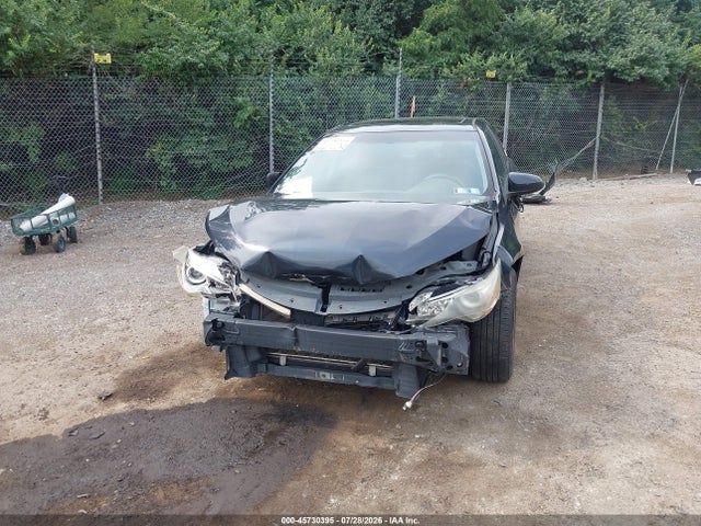 4T1BF1FK1FU084915 Toyota CAMRY SE