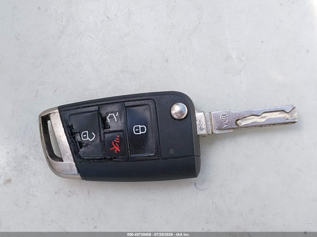 2015 Volkswagen Golf Gti 2.0t Se 2-door მანქანა იყიდება აუქციონზე, vin: 3VWTT7AU4FM084258, აუქციონის ნომერი: 45730409