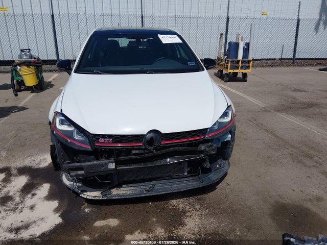 2015 Volkswagen Golf Gti 2.0t Se 2-door მანქანა იყიდება აუქციონზე, vin: 3VWTT7AU4FM084258, აუქციონის ნომერი: 45730409