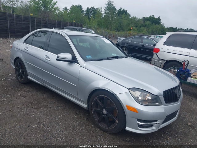 WDDGF8AB2EG231854 Mercedes-Benz C 300 Sport 4matic