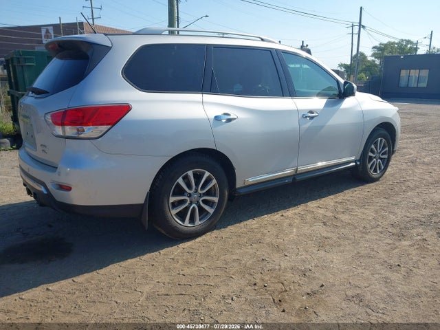 2015 Nissan Pathfinder Sl მანქანა იყიდება აუქციონზე, vin: 5N1AR2MM4FC713179, აუქციონის ნომერი: 45730477