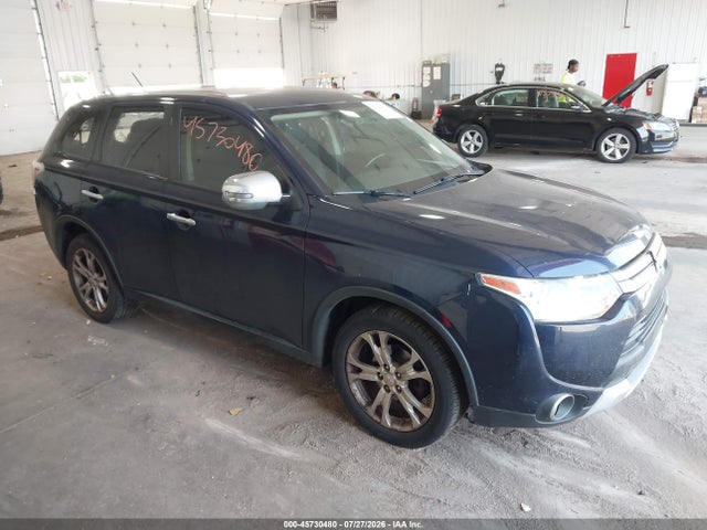 45730480 :رقم المزاد ، JA4AZ3A35FZ001602 vin ، 2015 Mitsubishi Outlander Se مزاد بيع