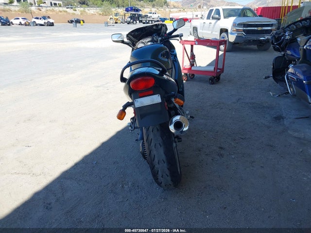 45730547 :رقم المزاد ، SMT600FM21J115927 vin ، 2001 Triumph Motorcycle Sprint St مزاد بيع