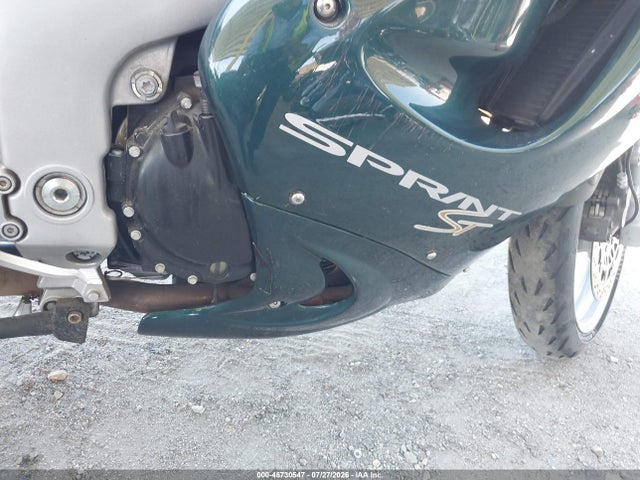 45730547 :رقم المزاد ، SMT600FM21J115927 vin ، 2001 Triumph Motorcycle Sprint St مزاد بيع