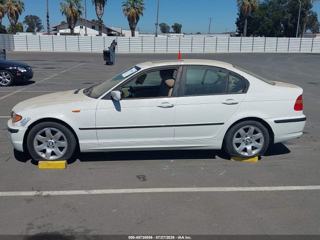 2003 Bmw 325i მანქანა იყიდება აუქციონზე, vin: WBAET37423NJ24587, აუქციონის ნომერი: 45730556