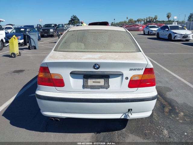 2003 Bmw 325i მანქანა იყიდება აუქციონზე, vin: WBAET37423NJ24587, აუქციონის ნომერი: 45730556