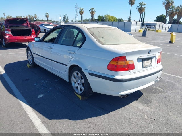 2003 Bmw 325i მანქანა იყიდება აუქციონზე, vin: WBAET37423NJ24587, აუქციონის ნომერი: 45730556