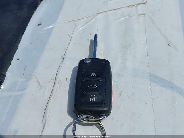 2010 Volkswagen Gti 4-door მანქანა იყიდება აუქციონზე, vin: WVWHD7AJ3AW404917, აუქციონის ნომერი: 45730567