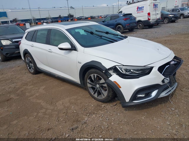 45730618 :رقم المزاد ، W04GV8SX3K1014037 vin ، 2019 Buick Regal Tourx Awd Essence مزاد بيع