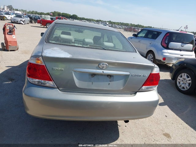 2005 Toyota Camry Le მანქანა იყიდება აუქციონზე, vin: 4T1BE30KX5U598526, აუქციონის ნომერი: 45730625