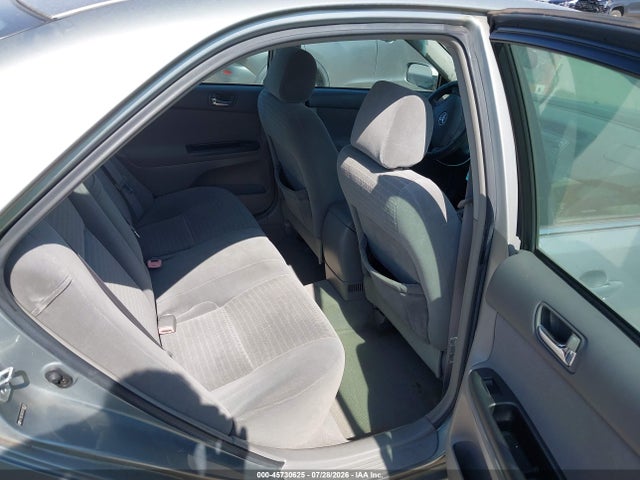 2005 Toyota Camry Le მანქანა იყიდება აუქციონზე, vin: 4T1BE30KX5U598526, აუქციონის ნომერი: 45730625