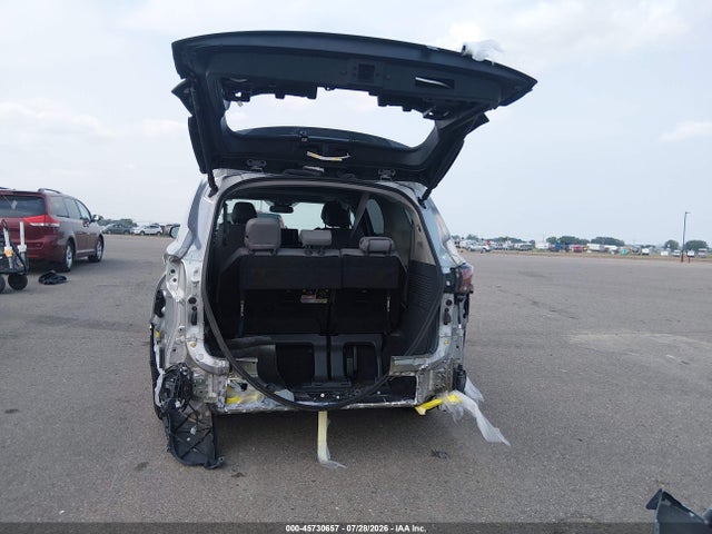 Продажа на аукционе авто 2024 Toyota Sienna Xle, vin: 5TDYSKFC0RS149738, номер лота: 45730657