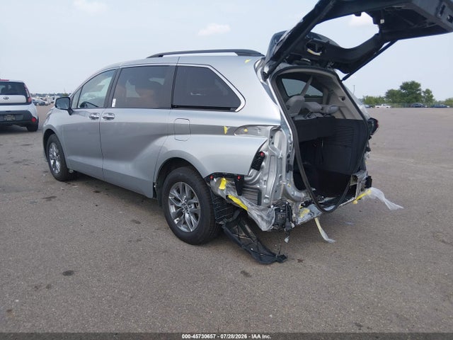 Продажа на аукционе авто 2024 Toyota Sienna Xle, vin: 5TDYSKFC0RS149738, номер лота: 45730657