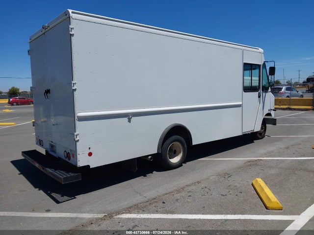Ford E-350 Stripped 2016 1FC3E3KSXGDC55367 Image 4