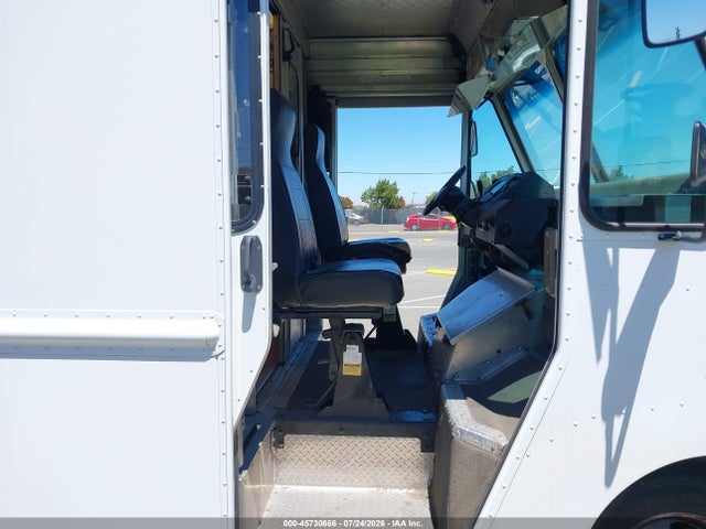 Ford E-350 Stripped 2016 1FC3E3KSXGDC55367 Image 5