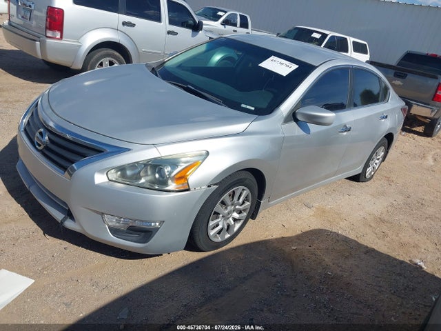 Nissan Altima 2.5 S 2014 1N4AL3AP1EN248217 Image 2