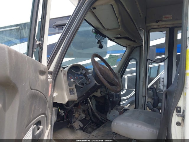2013 Ic Corporation 3000 Ac მანქანა იყიდება აუქციონზე, vin: 5WEXWSKK2DH170680, აუქციონის ნომერი: 45730781