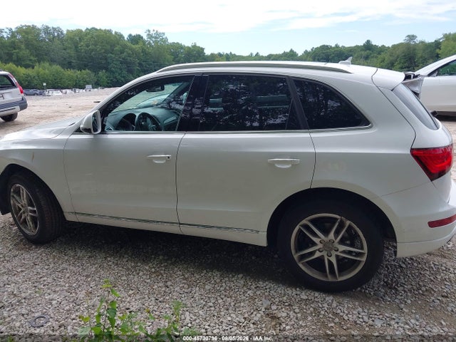 Auction sale of the 2016 Audi Q5 2.0t Premium, vin: WA1C2AFP2GA047529, lot number: 45730796