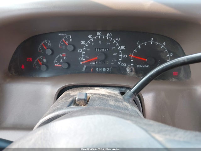 45730809 :رقم المزاد ، 1FTNX21L2XEC29329 vin ، 1999 Ford F-250 Lariat/xl/xlt مزاد بيع