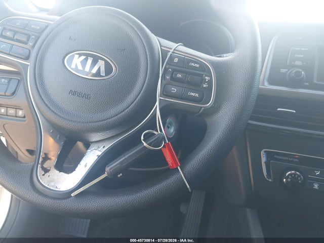 45730814 :رقم المزاد ، KNAGT4L34H5137893 vin ، 2017 Kia Optima Lx مزاد بيع