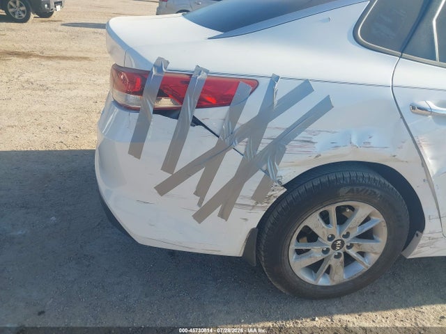 45730814 :رقم المزاد ، KNAGT4L34H5137893 vin ، 2017 Kia Optima Lx مزاد بيع