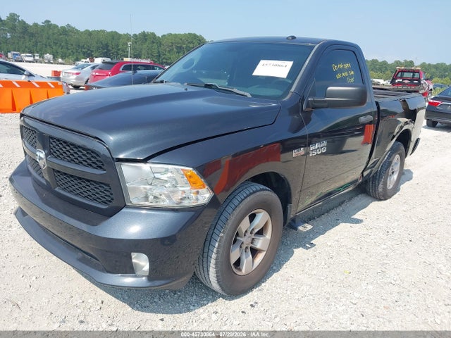 45730864 :رقم المزاد ، 3C6JR6AT7HG572879 vin ، 2017 Ram 1500 Express  4x2 6'4 Box مزاد بيع