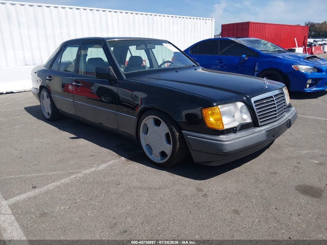 45730897 :رقم المزاد ، WDBEA34E4RC127824 vin ، 1994 Mercedes-benz E 420 مزاد بيع