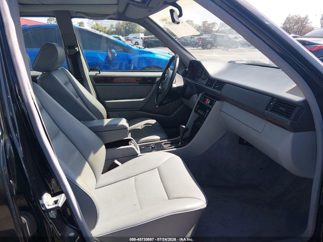 Продаж на аукціоні авто 1994 Mercedes-benz E 420, vin: WDBEA34E4RC127824, номер лоту: 45730897