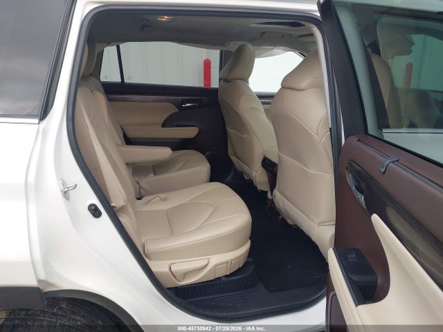 Продажа на аукционе авто 2021 Toyota Highlander Hybrid Limited, vin: 5TDXBRCH1MS025667, номер лота: 45730942