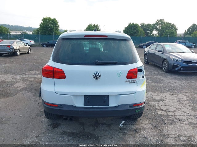 WVGBV7AX6FW116013 Volkswagen TIGUAN SE
