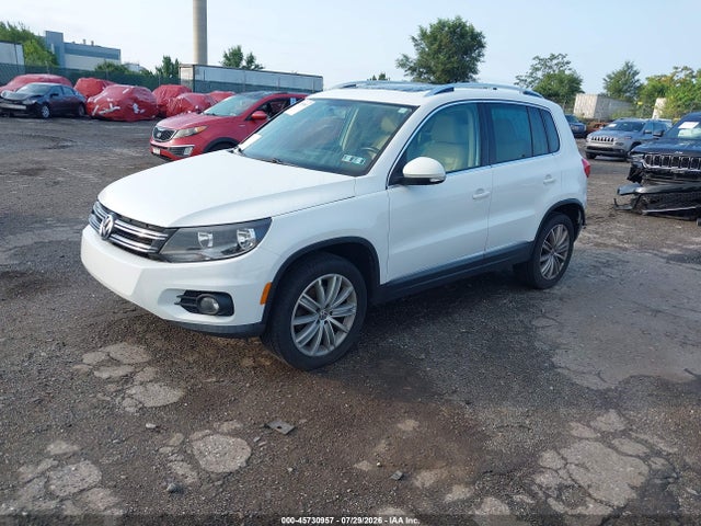 WVGBV7AX6FW116013 Volkswagen TIGUAN SE