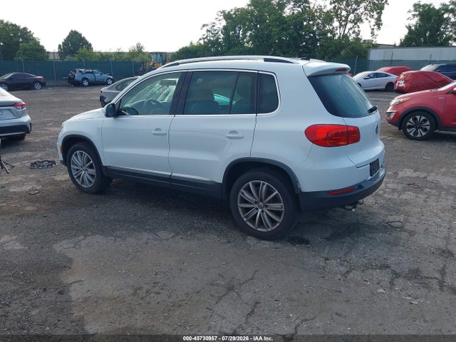 WVGBV7AX6FW116013 Volkswagen TIGUAN SE