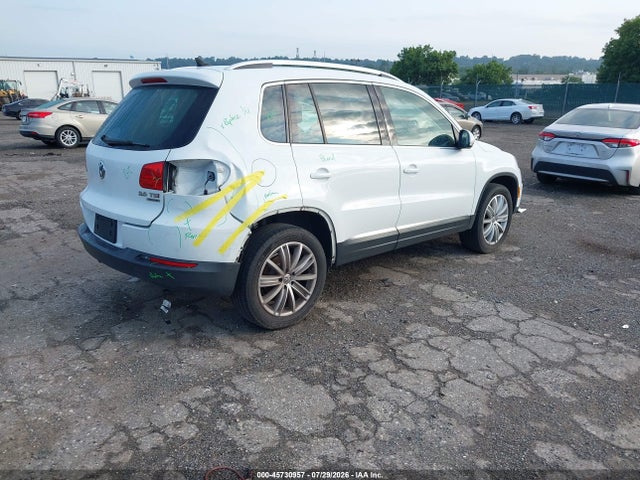 WVGBV7AX6FW116013 Volkswagen TIGUAN SE