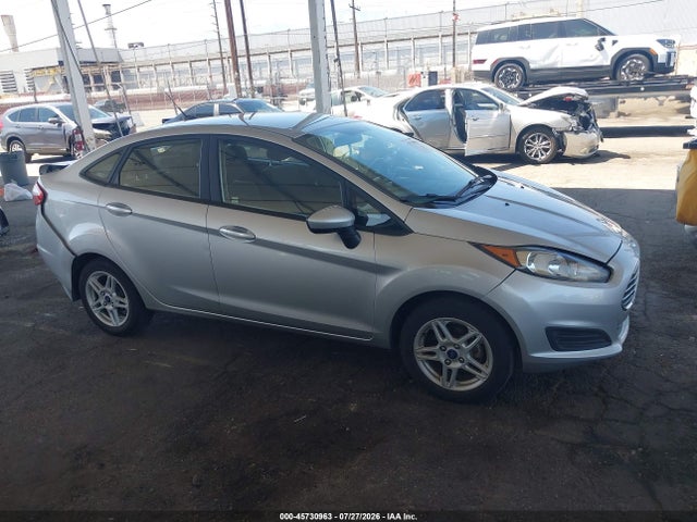 Ford FIESTA SE 2018 3FADP4BJ0JM124977 Image 13