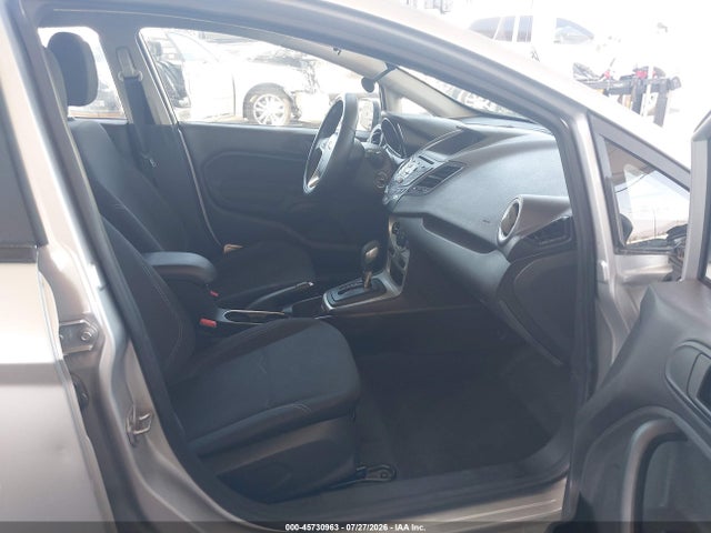 Ford FIESTA SE 2018 3FADP4BJ0JM124977 Image 5