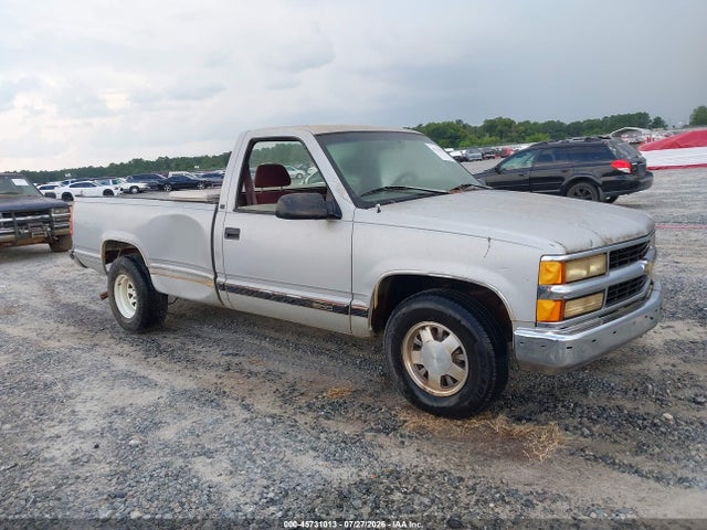 45731013 :رقم المزاد ، 1GCEC14W6TZ137557 vin ، 1996 Chevrolet Gmt-400 C1500 مزاد بيع
