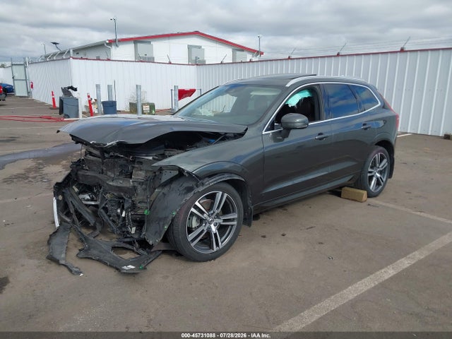 Volvo Xc60 T5 Momentum 2018 LYV102RK7JB106485 Image 2