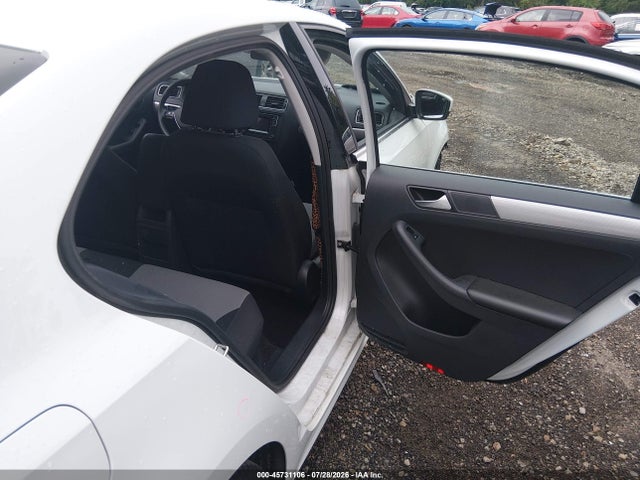 Продажа на аукционе авто 2017 Volkswagen Jetta 1.4t S, vin: 3VW167AJ5HM364813, номер лота: 45731106