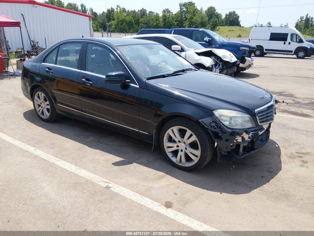 45731127 :رقم المزاد ، WDDGF5EBXBR158774 vin ، 2011 Mercedes-benz C 300 Luxury/sport مزاد بيع