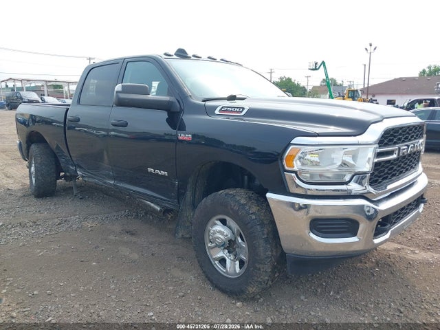 45731205 :رقم المزاد ، 3C6UR5CJ1KG633122 vin ، 2019 Ram 2500 Tradesman  4x4 6'4 Box مزاد بيع