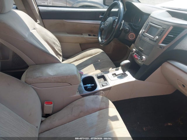 45731221 :رقم المزاد ، 4S3BMCC65E3015260 vin ، 2014 Subaru Legacy 2.5i Premium مزاد بيع