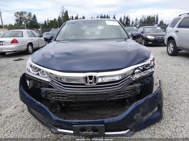 45731233 :رقم المزاد ، 1HGCR2F38HA166239 vin ، 2017 Honda Accord Lx مزاد بيع