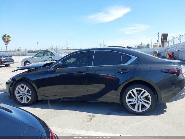 45731272 :رقم المزاد ، JTHCA1D22M5114858 vin ، 2021 Lexus Is 300 مزاد بيع