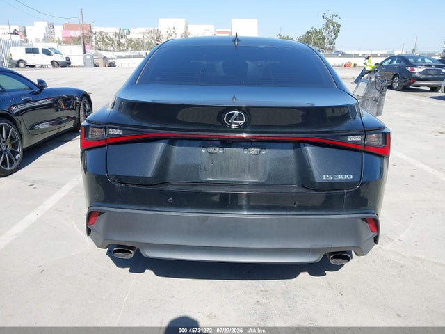 45731272 :رقم المزاد ، JTHCA1D22M5114858 vin ، 2021 Lexus Is 300 مزاد بيع