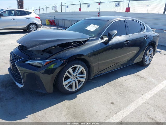 45731272 :رقم المزاد ، JTHCA1D22M5114858 vin ، 2021 Lexus Is 300 مزاد بيع